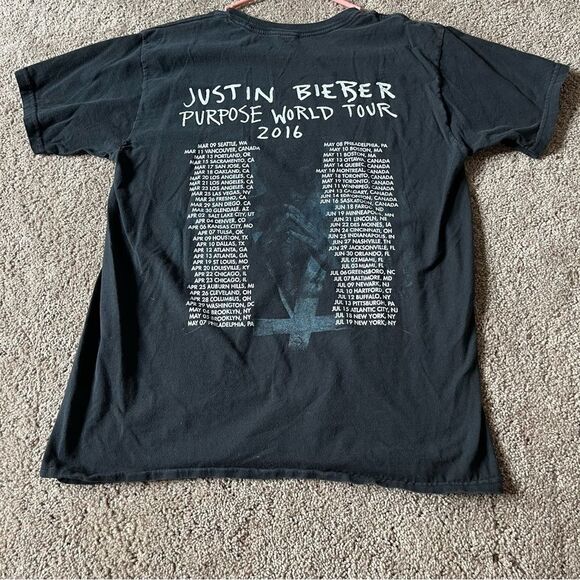 Justin Bieber Women's Small 2016 Purpose World Tour Concert T-shirt. - Picture 2 of 6